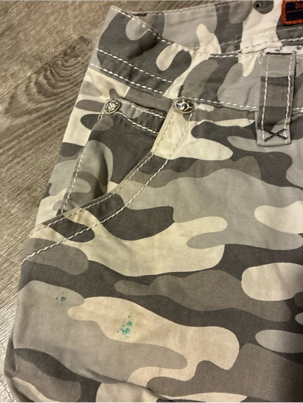Rock Revival Arctic Camo Gray Cargo Shorts SZ 42 Vintage Pre Owned Used Rare
